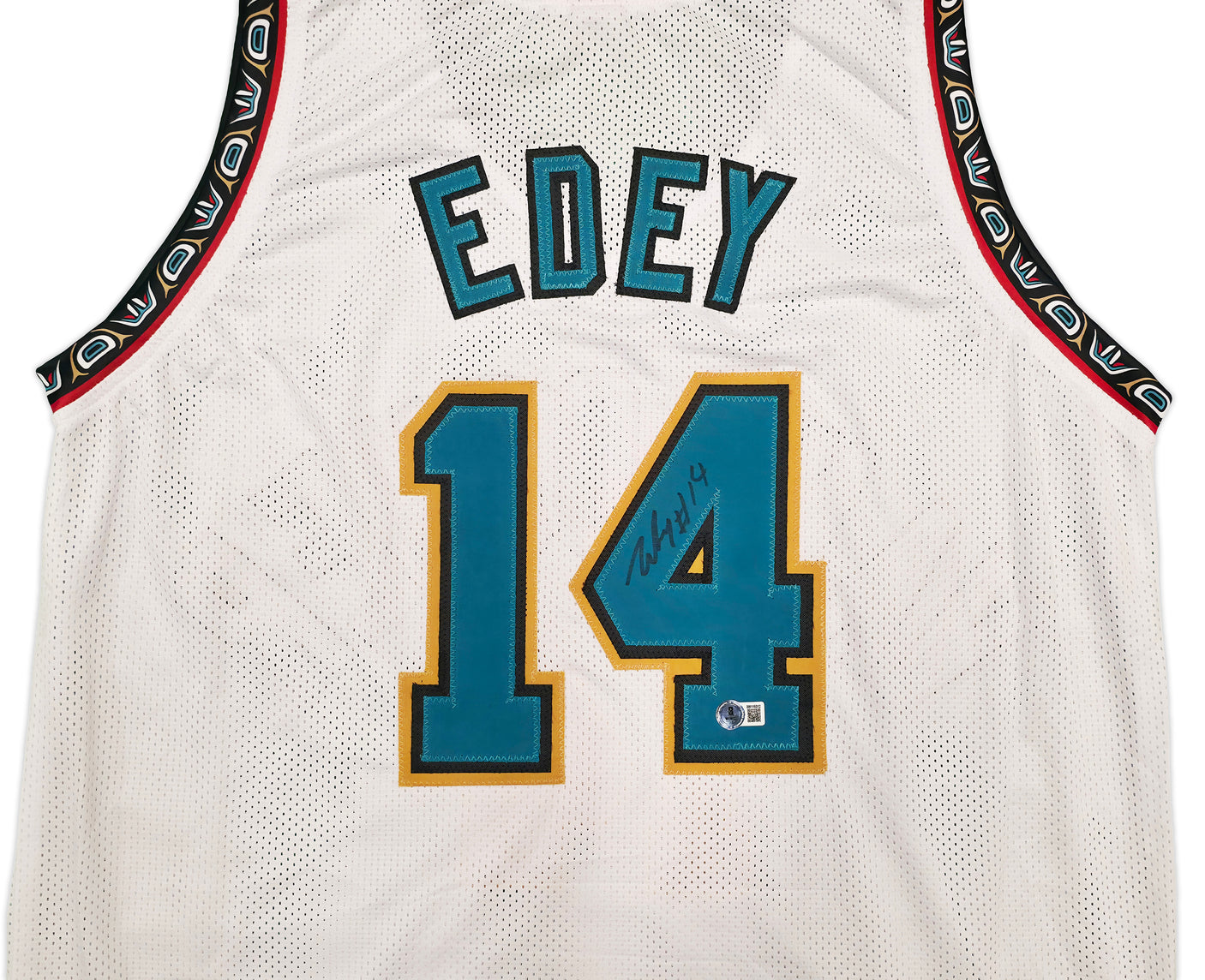 Memphis Grizzlies Zach Edey Autographed White Jersey Beckett BAS Witness Stock #253326