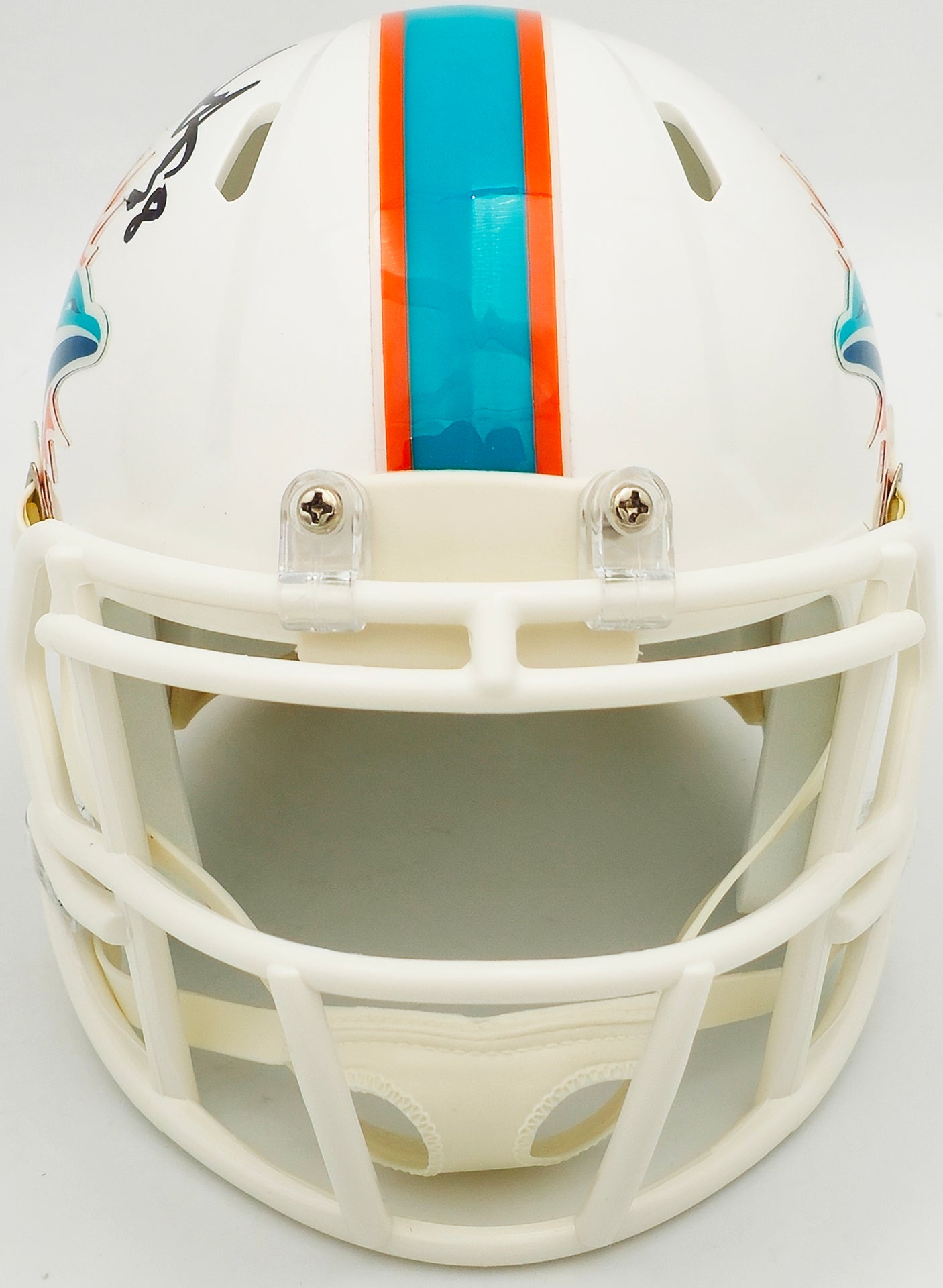 De'Von Achane Autographed Miami Dolphins White Speed Mini Helmet Beckett BAS Witness Stock #235091