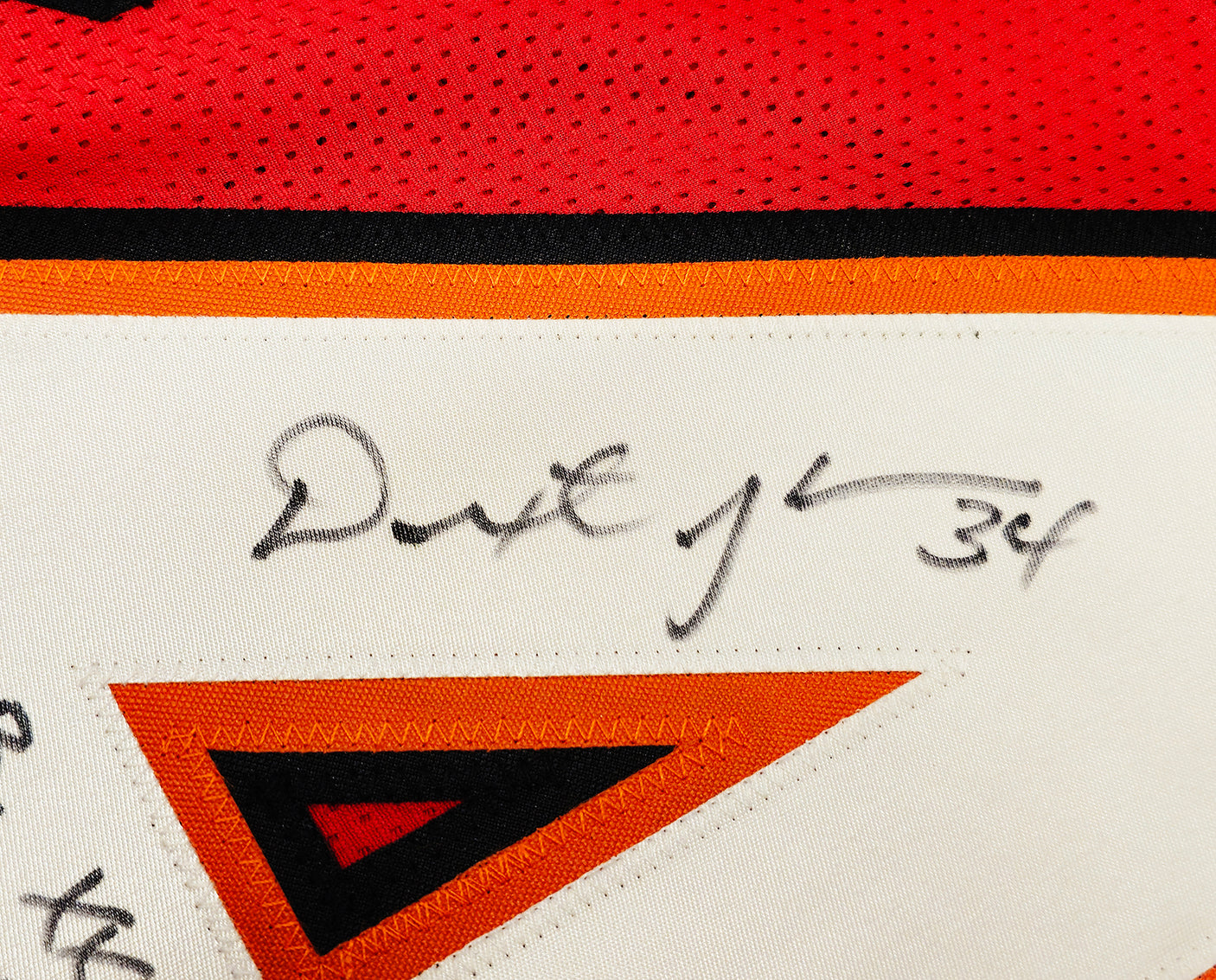 Tampa Bay Buccaneers Dexter Jackson Autographed Red Jersey "SB XXXVII MVP" Beckett BAS QR Stock #234956