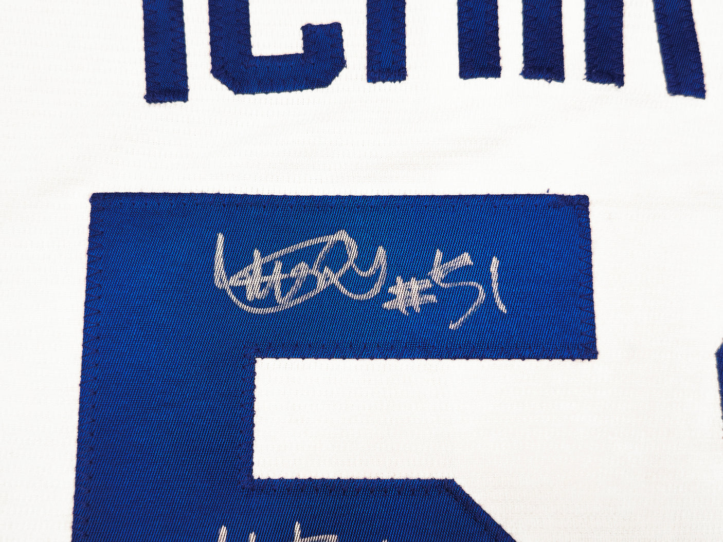 Seattle Mariners Ichiro Suzuki Autographed White Nike Cooperstown Collection Jersey Size XL "HOF 25" IS Holo & Beckett BAS Witness QR Stock #238318