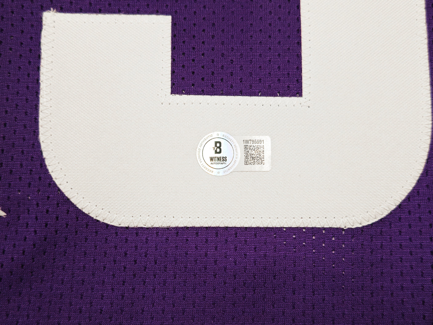 Minnesota Vikings Aaron Jones Autographed Purple Jersey Beckett BAS Witness Stock #238330