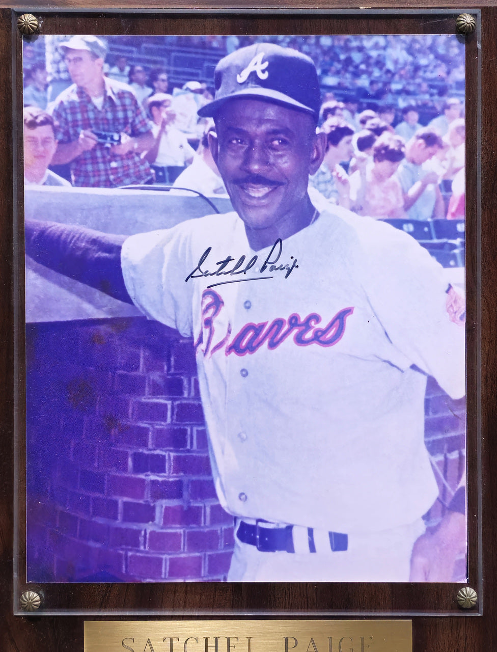 Satchel Paige Autographed Framed 8x10 Photo Atlanta Braves Beckett BAS #AE08162