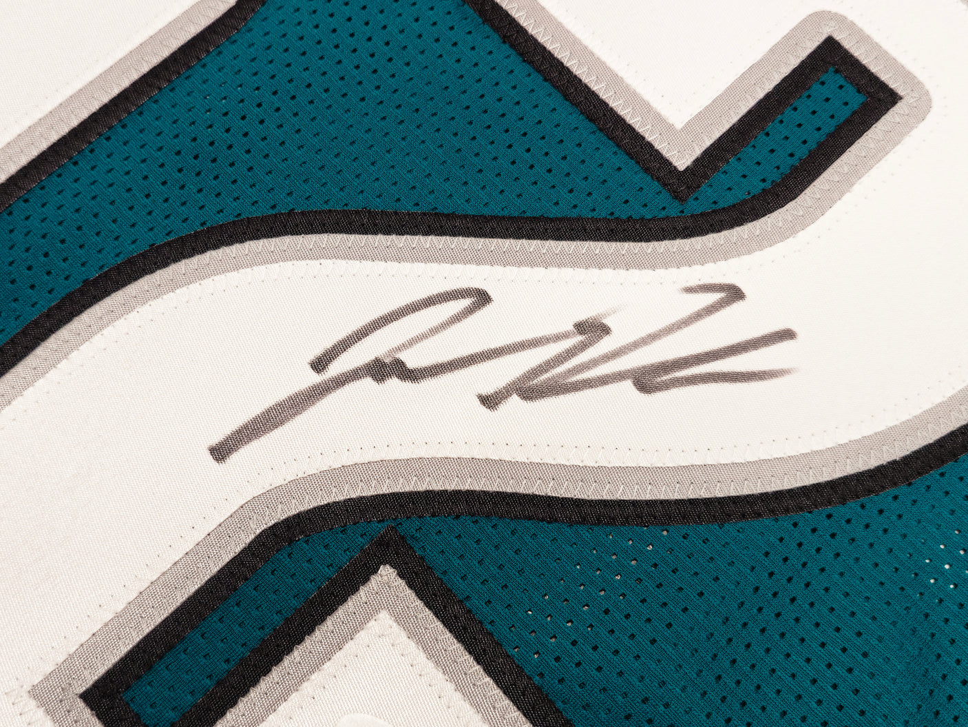 Philadelphia Eagles Jason Kelce Autographed Green Jersey PSA/DNA Stock #238788