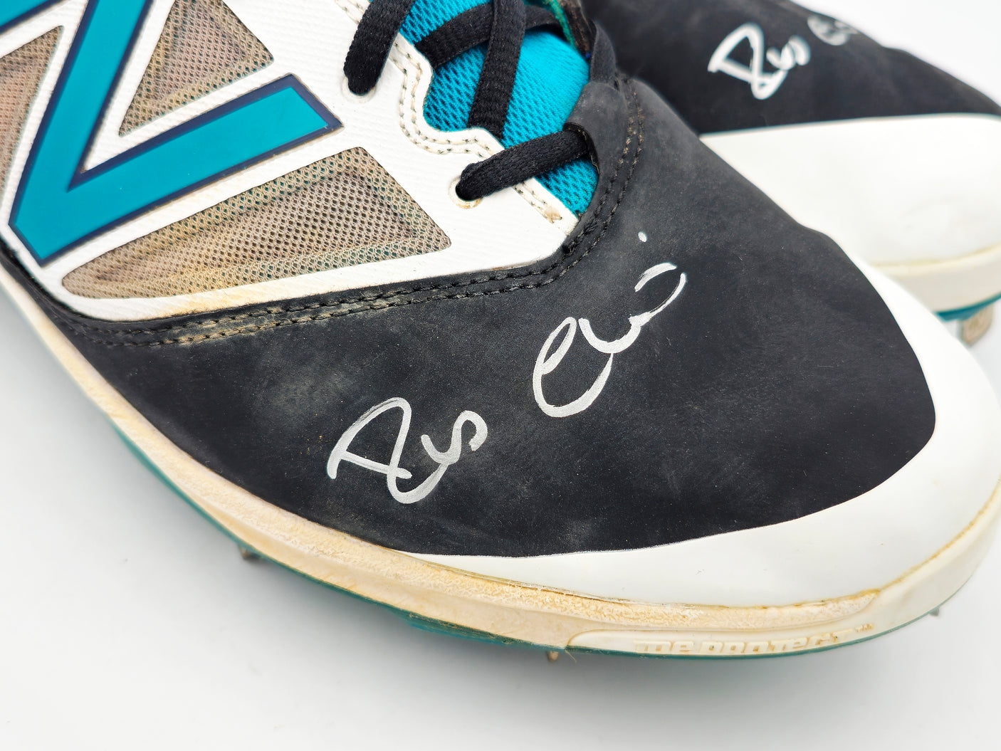 Robinson Cano Autographed Pair of Game Used Teal, White & Black New Balance Revlite Cleats Seattle Mariners PSA/DNA #7A96599 & 7A96600