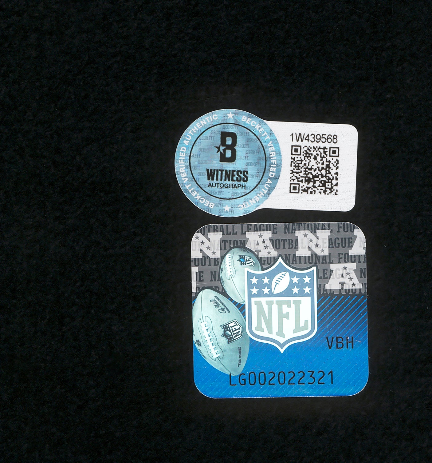 Aaron Donald Autographed 16x20 Photo Los Angeles Rams Super Bowl LVI 56 Spotlight Beckett BAS Witness Stock #224854