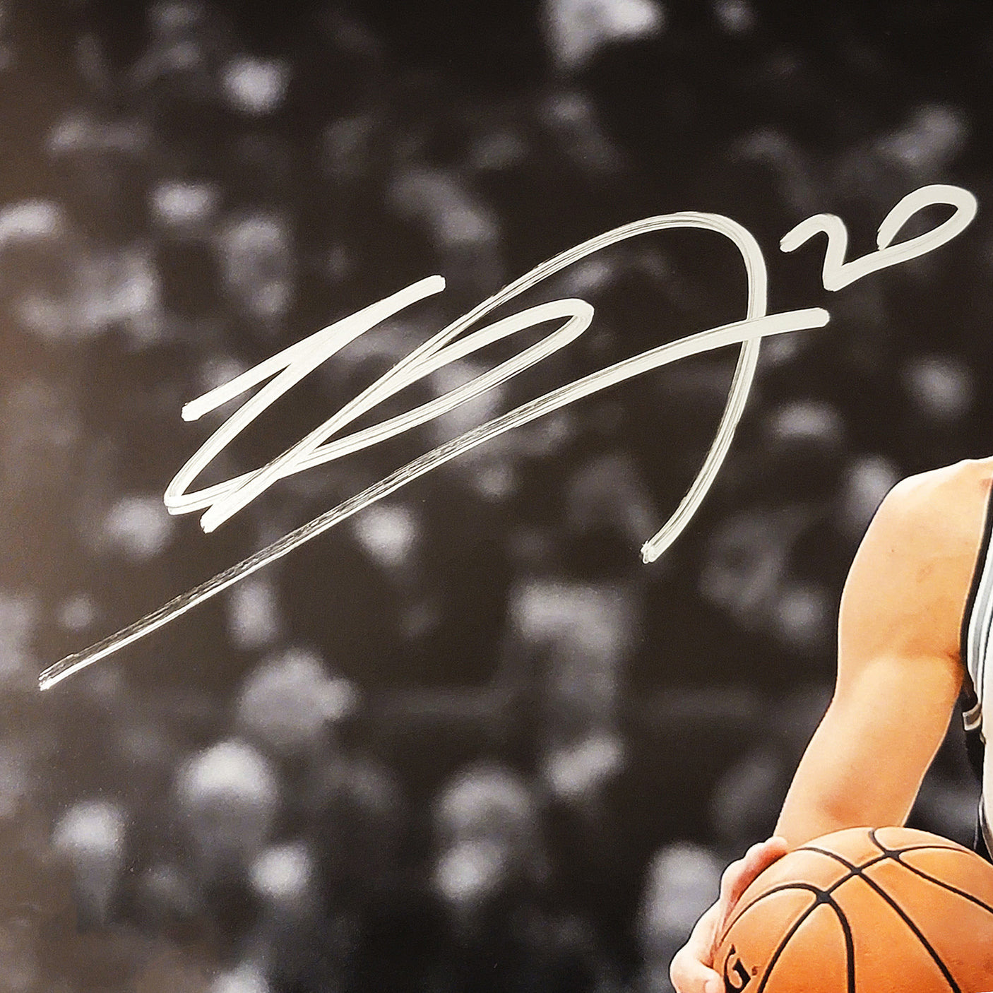 Manu Ginobili Autographed 16x20 Photo San Antonio Spurs Beckett BAS Witness Stock #211903