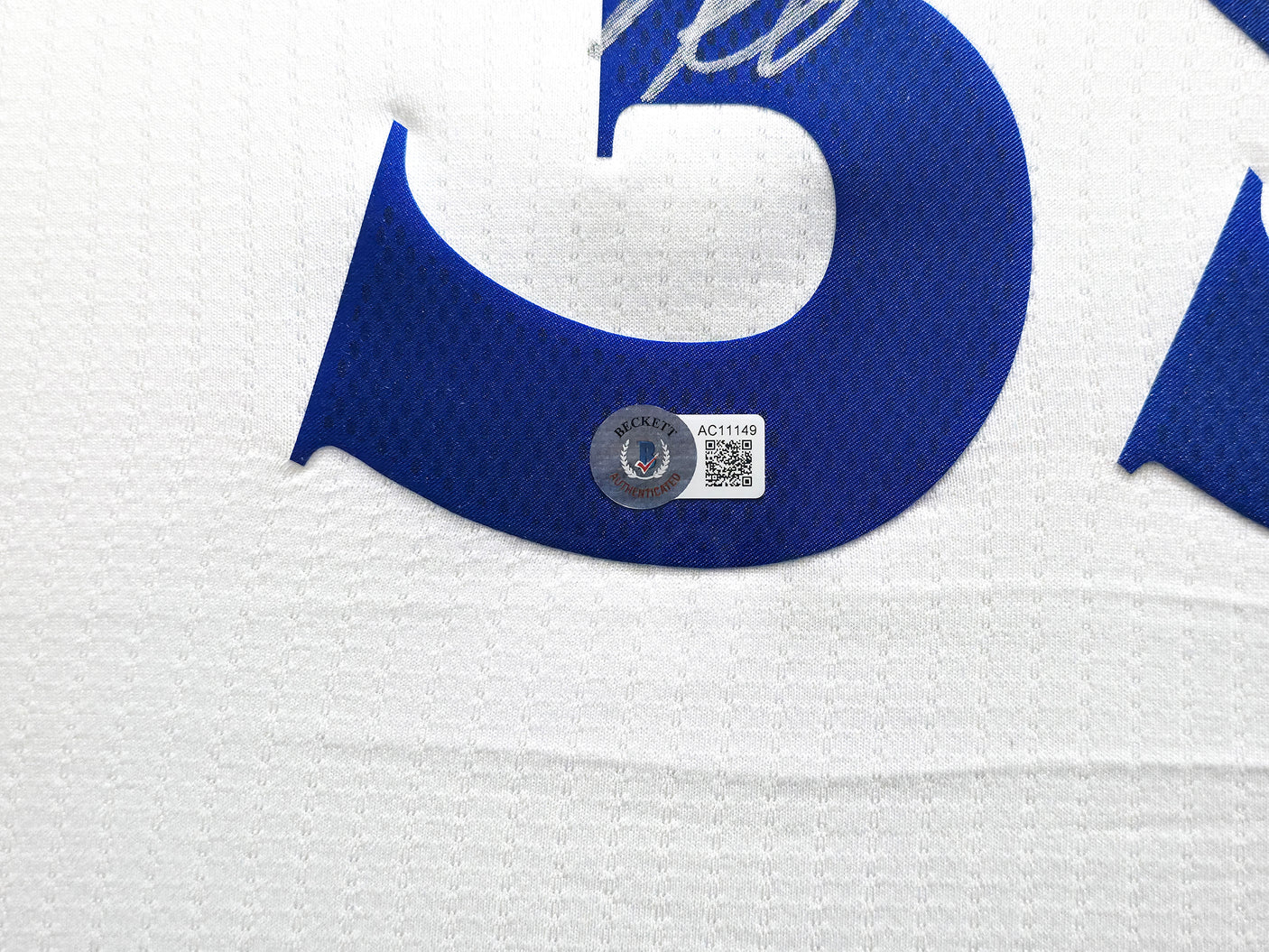 Golden State Warriors Kevin Durant Autographed Framed White Adidas Swingman Jersey Beckett BAS QR Stock #239069