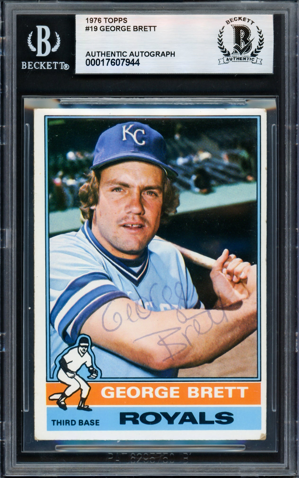 George Brett Autographed 1976 Topps Card #19 Kansas City Royals Beckett BAS #17607944