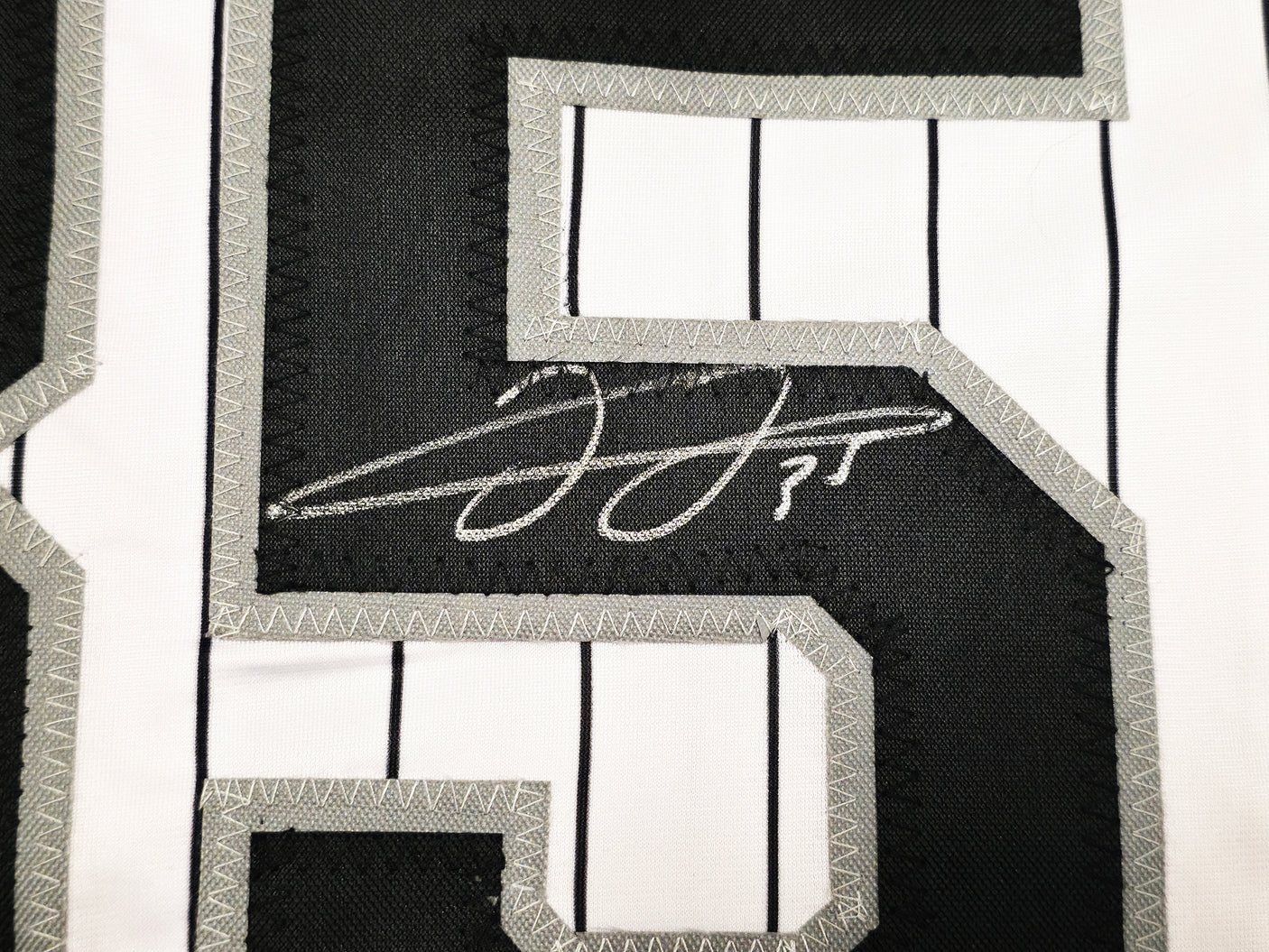 Chicago White Sox Frank Thomas Autographed White Pinstripe Jersey Beckett BAS Witness Stock #239749