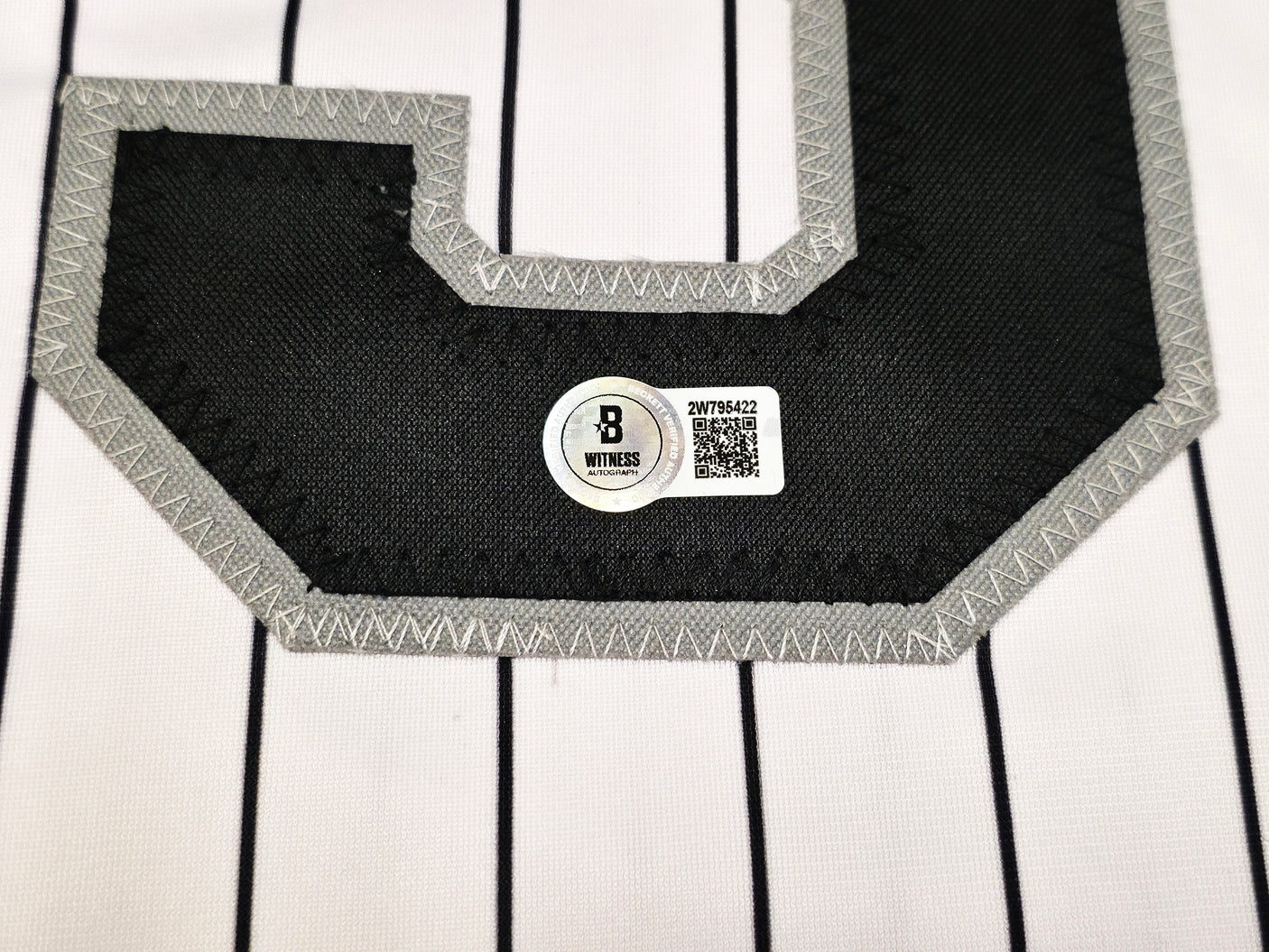 Chicago White Sox Frank Thomas Autographed White Pinstripe Jersey Beckett BAS Witness Stock #239749