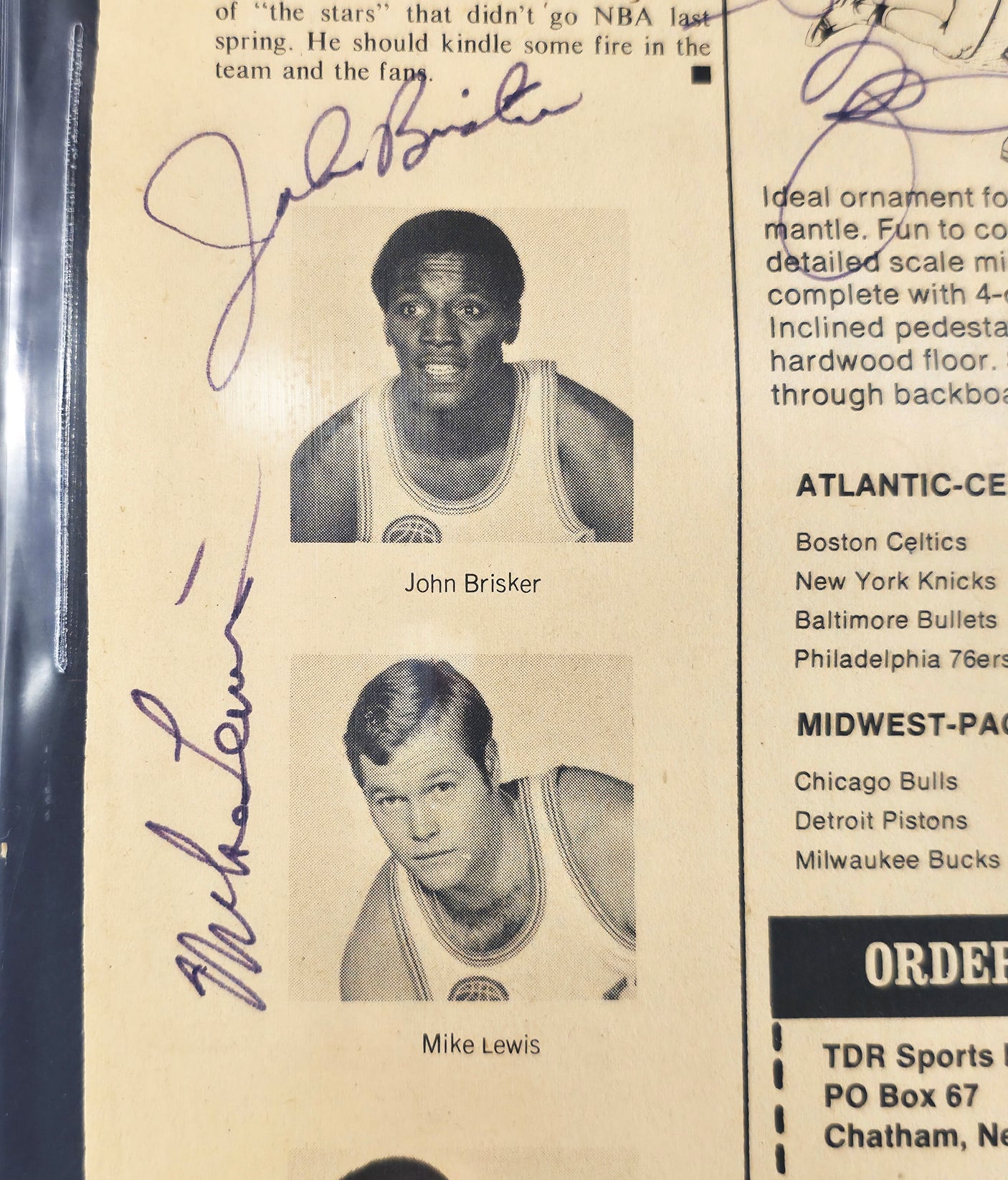 John Brisker Autographed 1970-71 8x11 Magazine Page Photo Pittsburgh Condors With 4 Total Signatures Beckett BAS #17402417