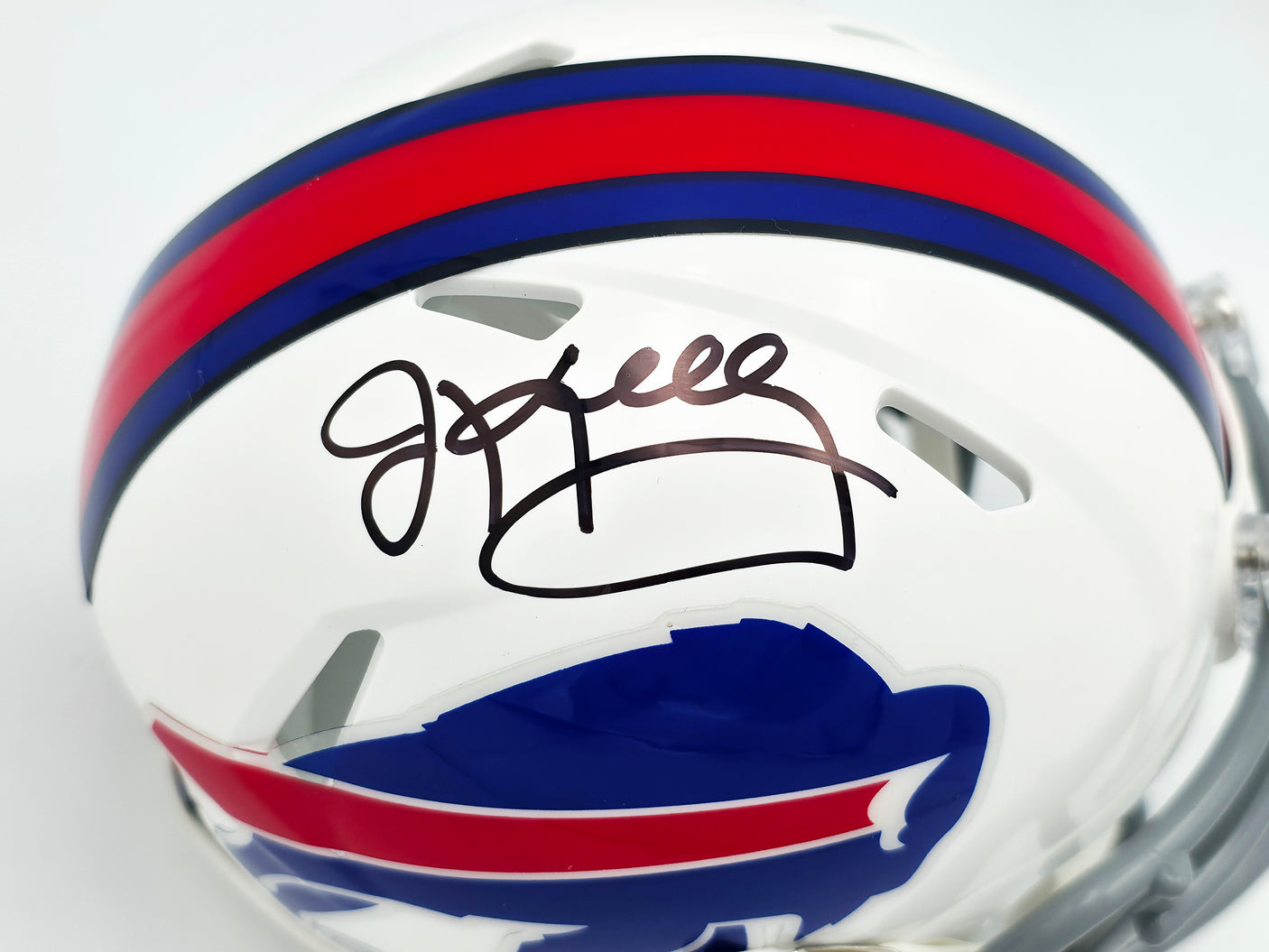 Jim Kelly Autographed Buffalo Bills 2011-20 Throwback White Speed Mini Helmet Beckett BAS Witness Stock #241392