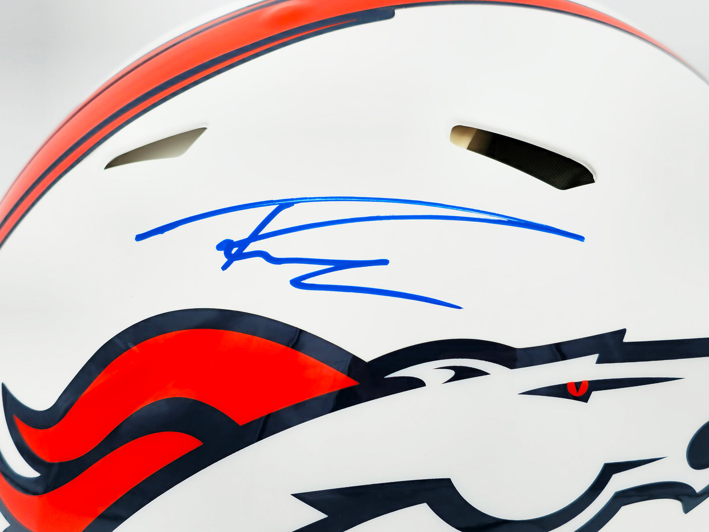 Russell Wilson Autographed Denver Broncos Flat Matte White Full Size Authentic Speed Helmet Fanatics Holo Stock #227935