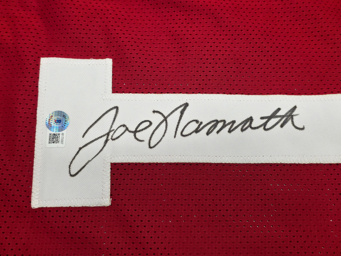 Alabama Crimson Tide Joe Namath Autographed Maroon Jersey Beckett BAS Witness Stock #241649