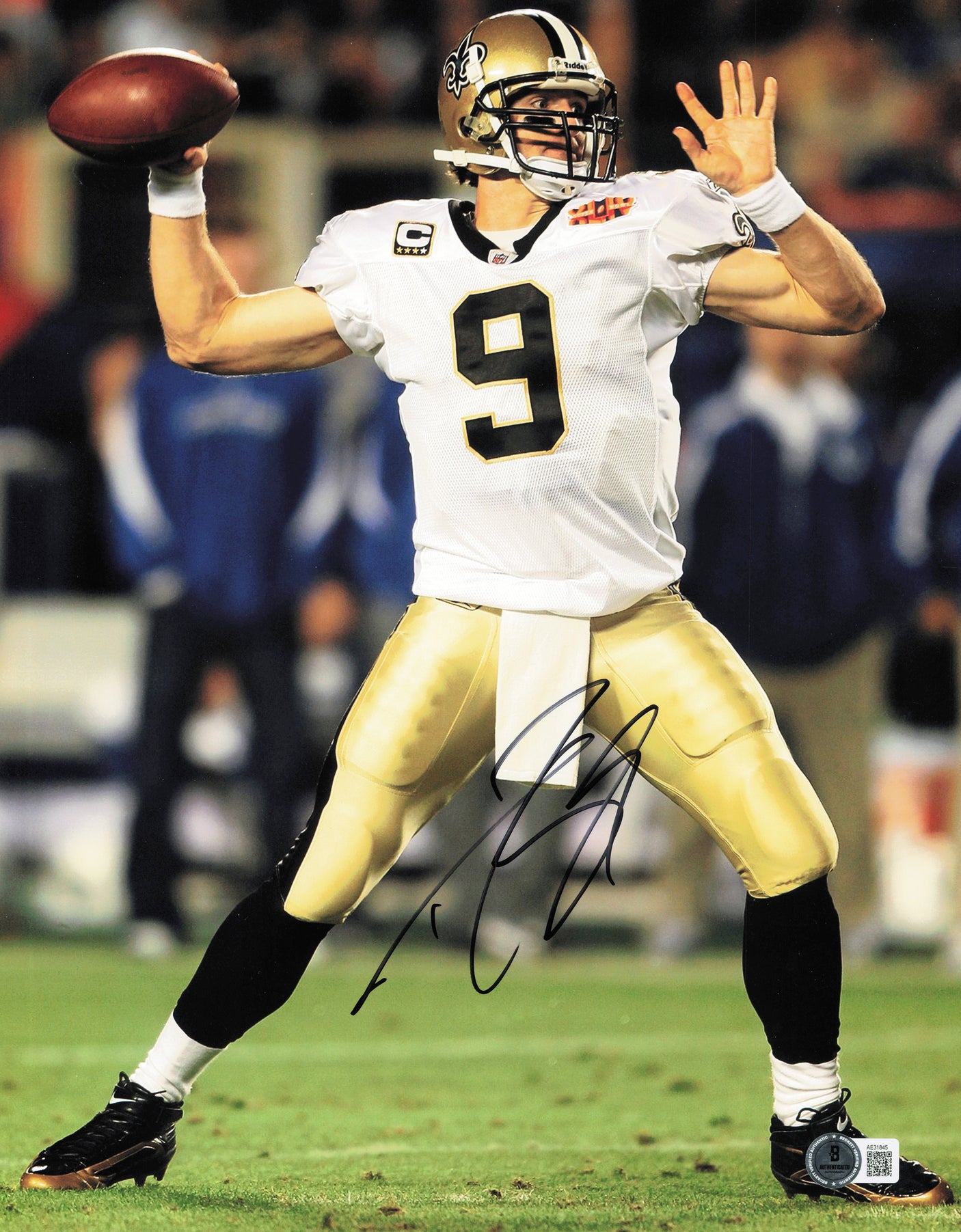 Drew Brees Autographed 11x14 Photo New Orleans Saints Beckett BAS QR #AE31845