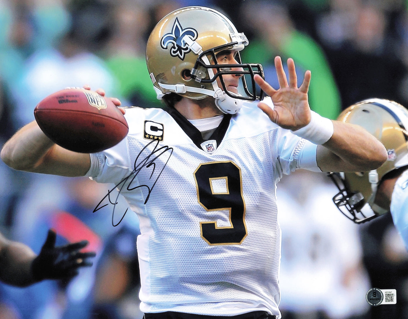 Drew Brees Autographed 11x14 Photo New Orleans Saints Beckett BAS QR #AE31847