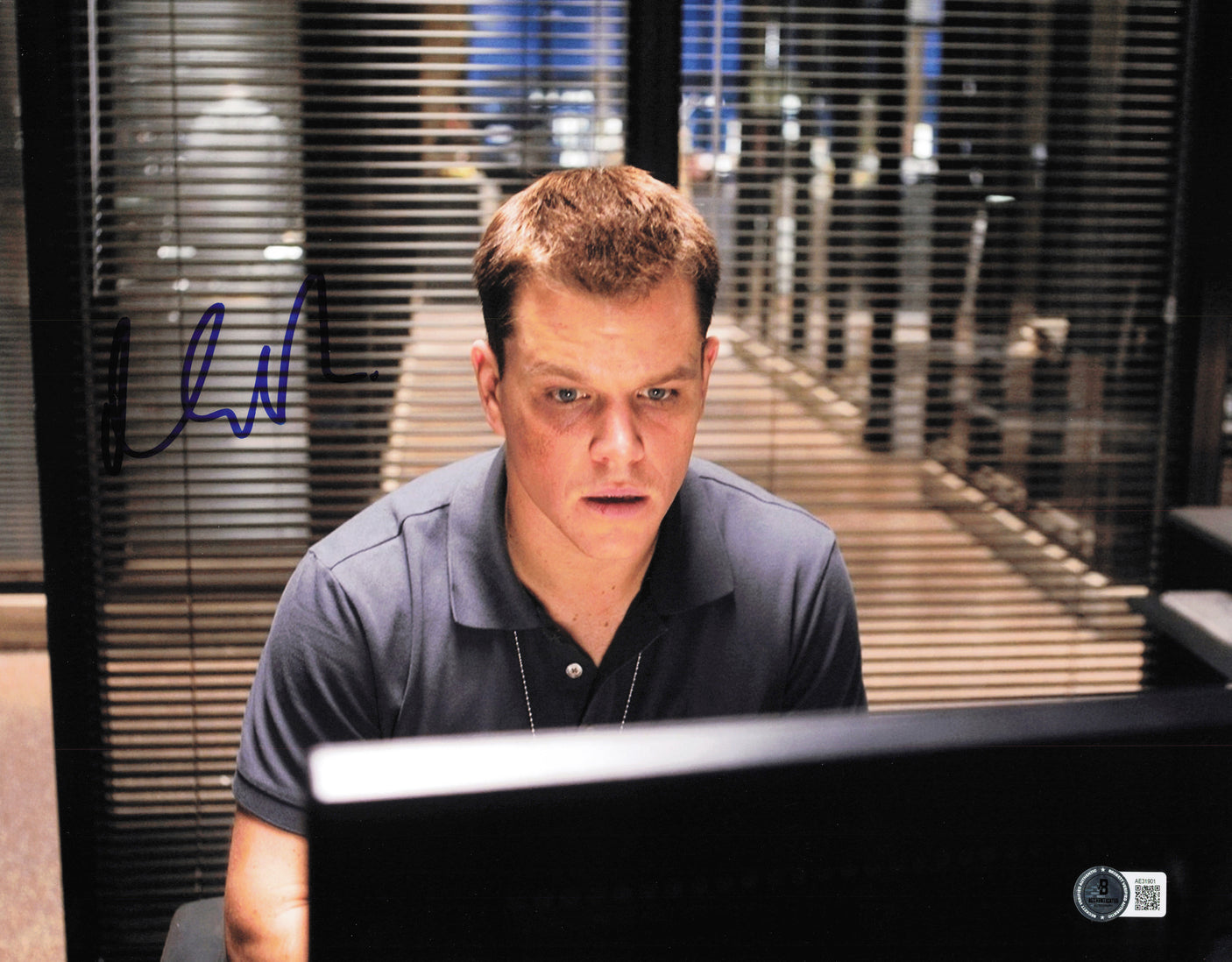 Matt Damon Autographed 11x14 Photo The Departed Beckett BAS QR #AE31901