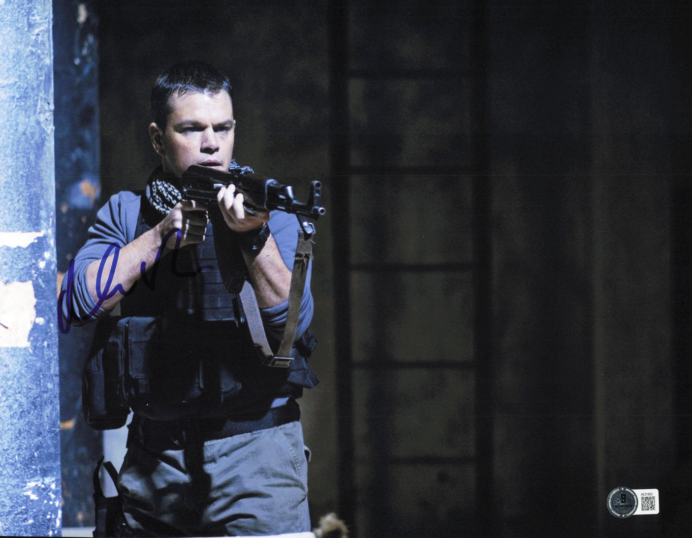 Matt Damon Autographed 11x14 Photo Green Zone Beckett BAS QR #AE31903