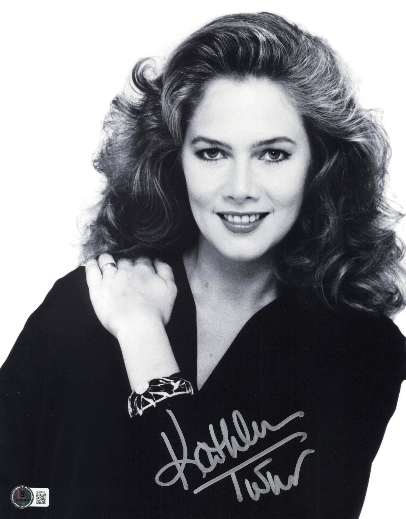 Kathleen Turner Autographed 11x14 Photo Beckett BAS QR #AE31833