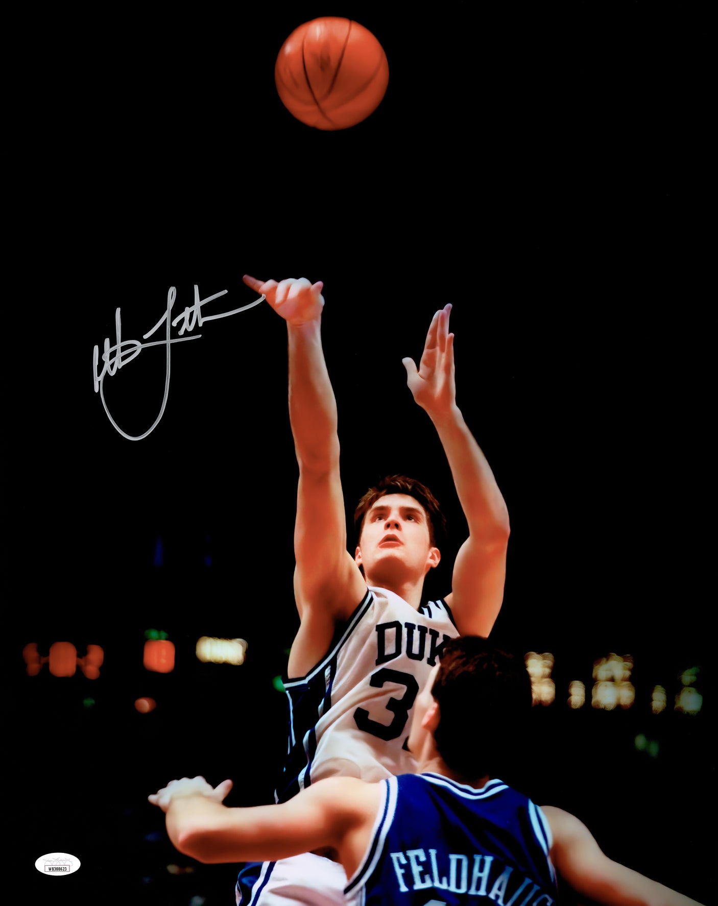 Christian Laettner Autographed 16x20 Photo Duke Blue Devils Shooting Signed Left JSA Stock #230038