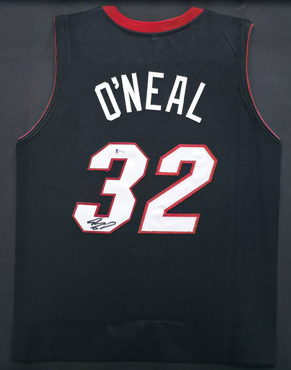 Miami Heat Shaquille O'Neal Autographed Framed Black Jersey Beckett BAS Witness Stock #243018