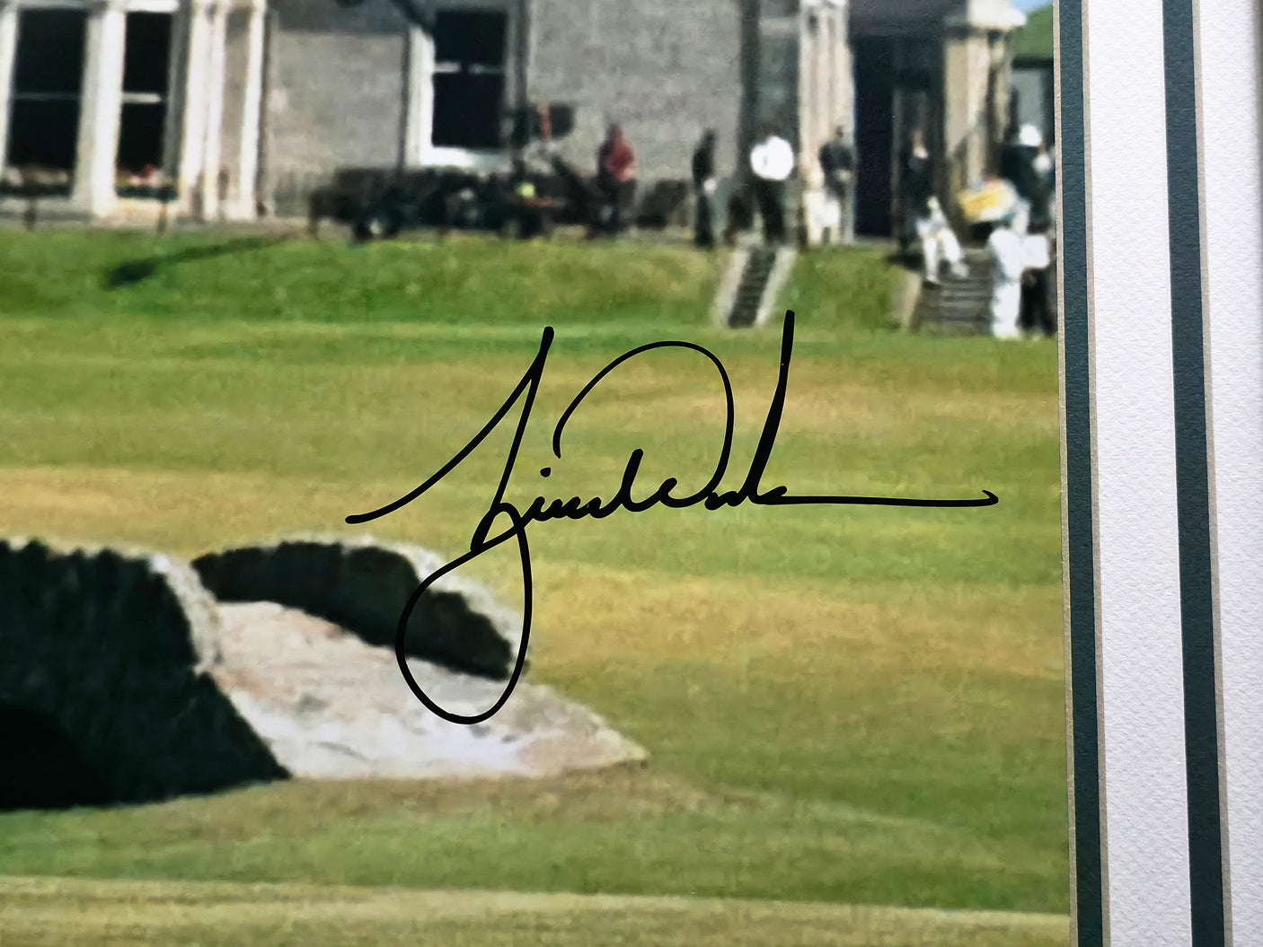 Tiger Woods Autographed Framed 20x24 Photo 2000 British Open UDA Holo #BAM48450