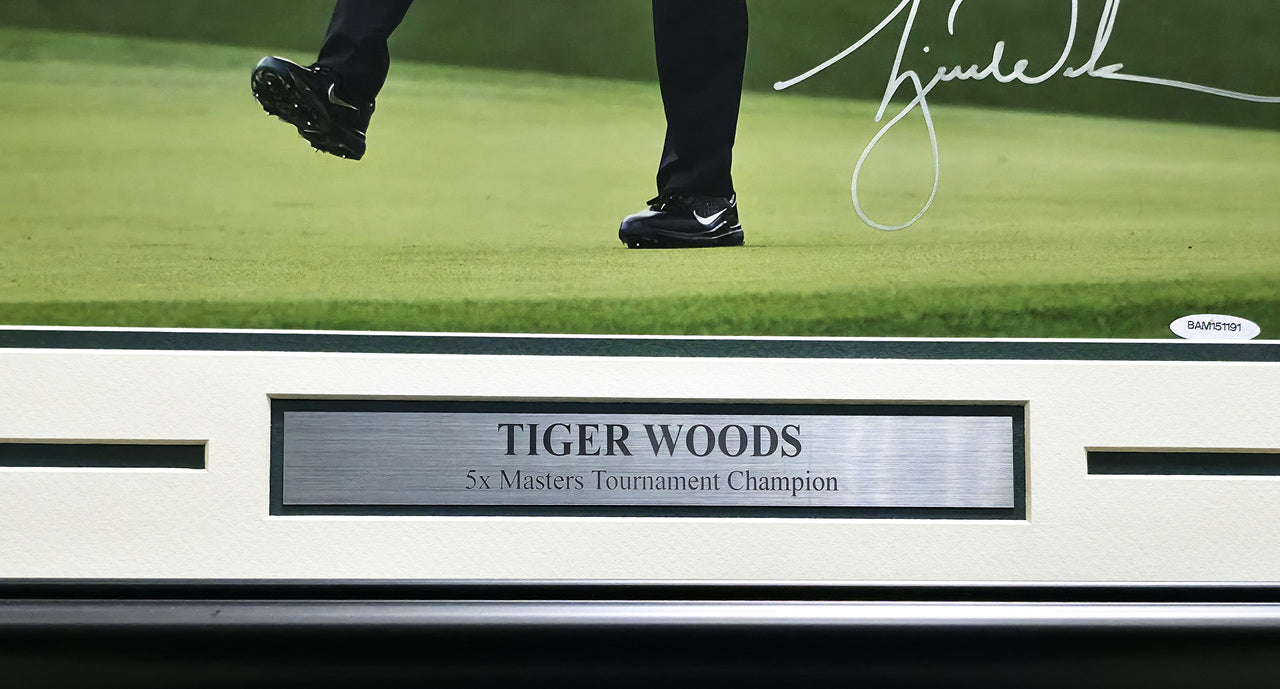 Tiger Woods Autographed Framed Sports Illustrated Cover 16x20 Photo 2019 Masters UDA Holo #BAM151225