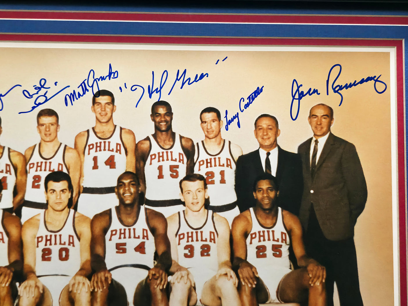 1967 Philadelphia 76ers Team Autographed Framed 16x20 Photo With 12 Signatures Including Wilt Chamberlain Beckett BAS #AE31376