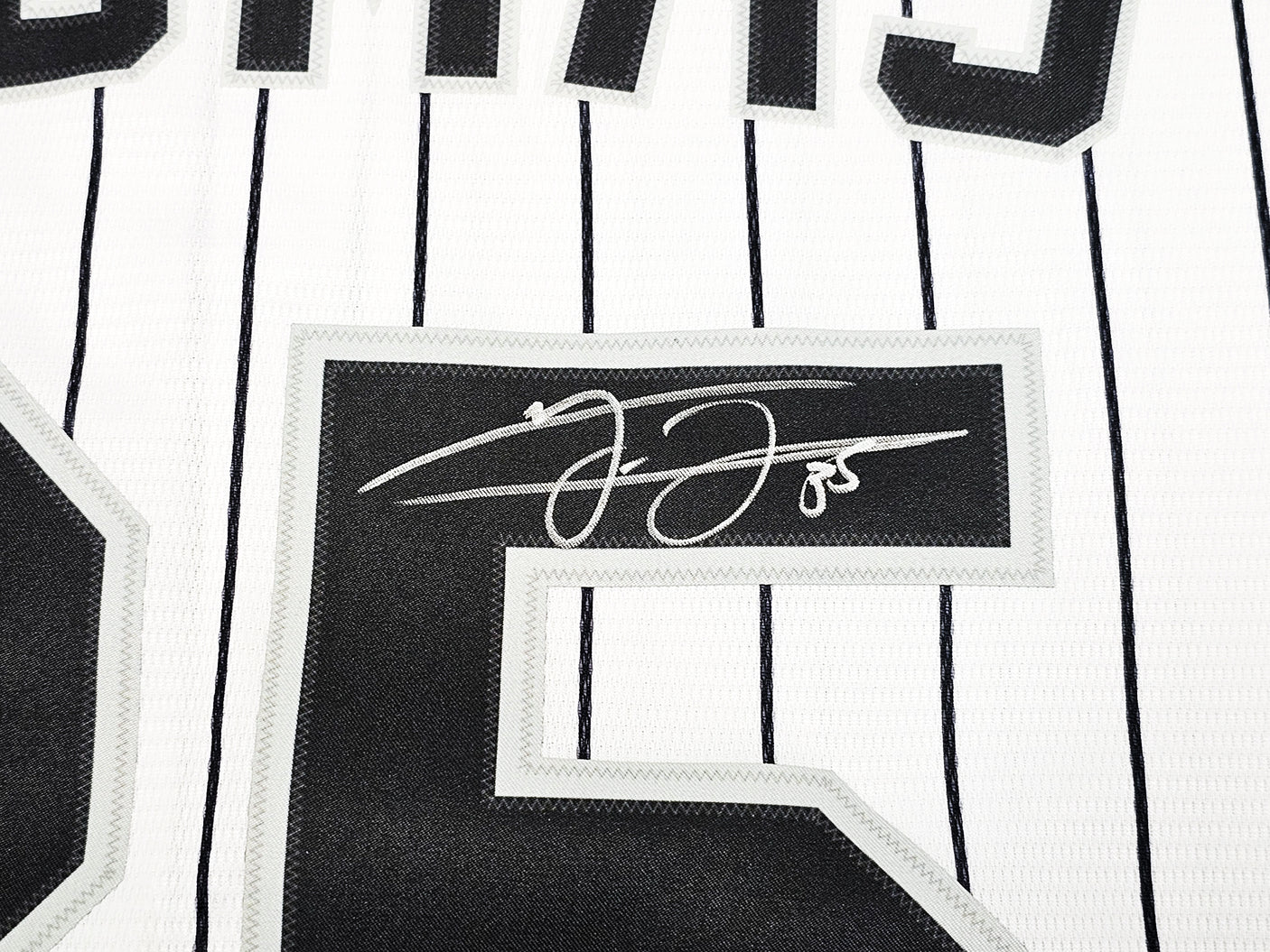 Chicago White Sox Frank Thomas Autographed White Pinstripes Nike Jersey Size L Beckett BAS Witness Stock #215872