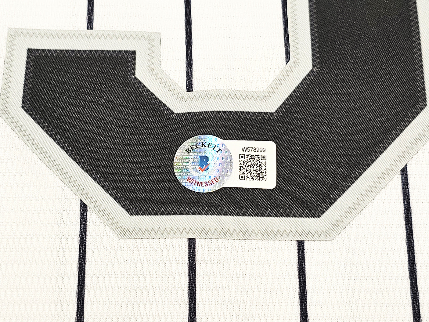 Chicago White Sox Frank Thomas Autographed White Pinstripes Nike Jersey Size L Beckett BAS Witness Stock #215872