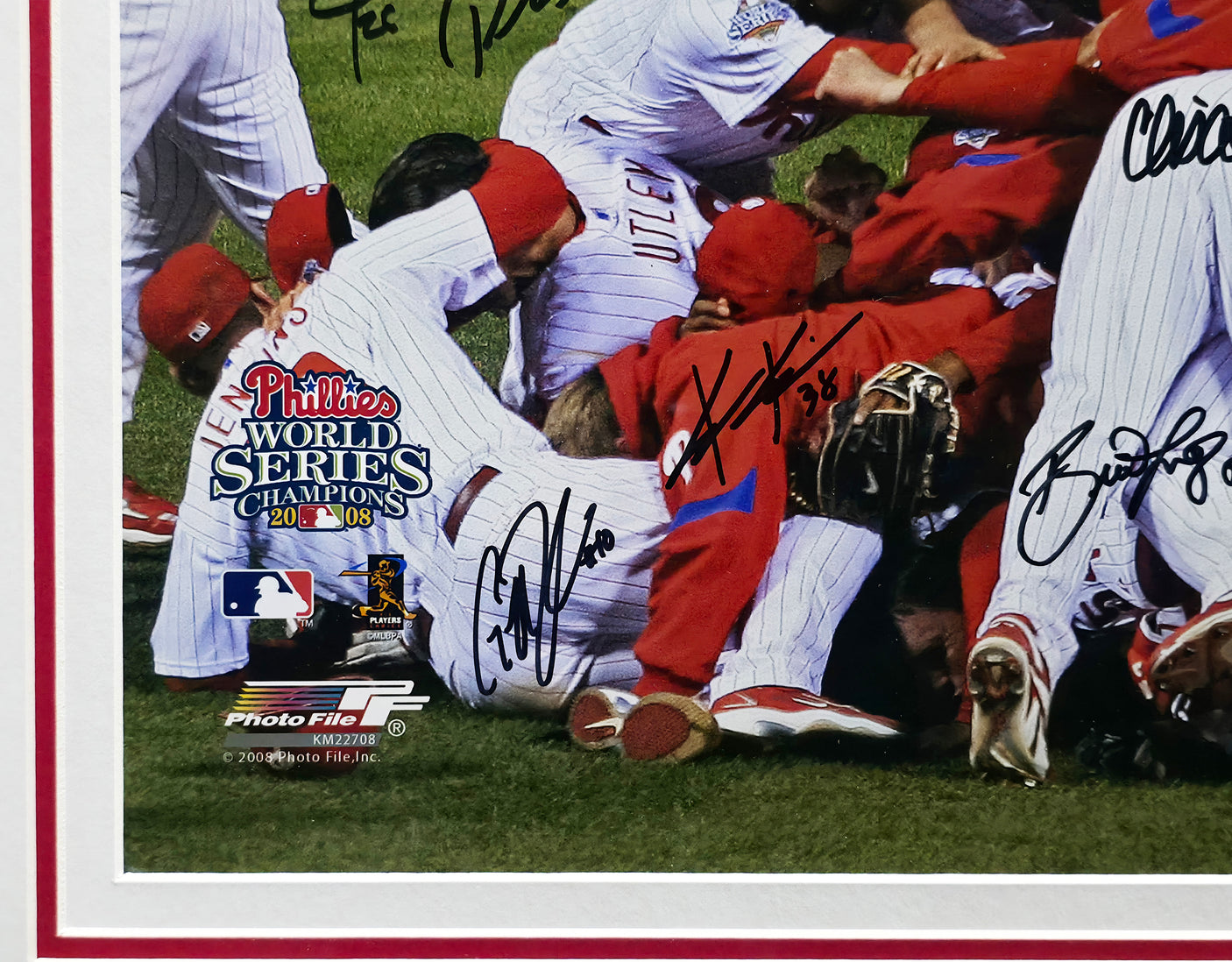2008 World Series Champion Philadelphia Phillies Team Autographed Framed 16x20 Photo With 21 Signatures Including Cole Hamels MLB Holo #LH230006