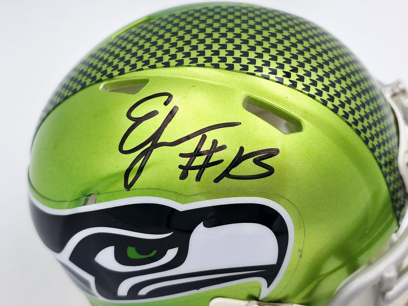 Ernest Jones IV Autographed Seattle Seahawks Speed Mini Helmet MCS Holo Stock #242557