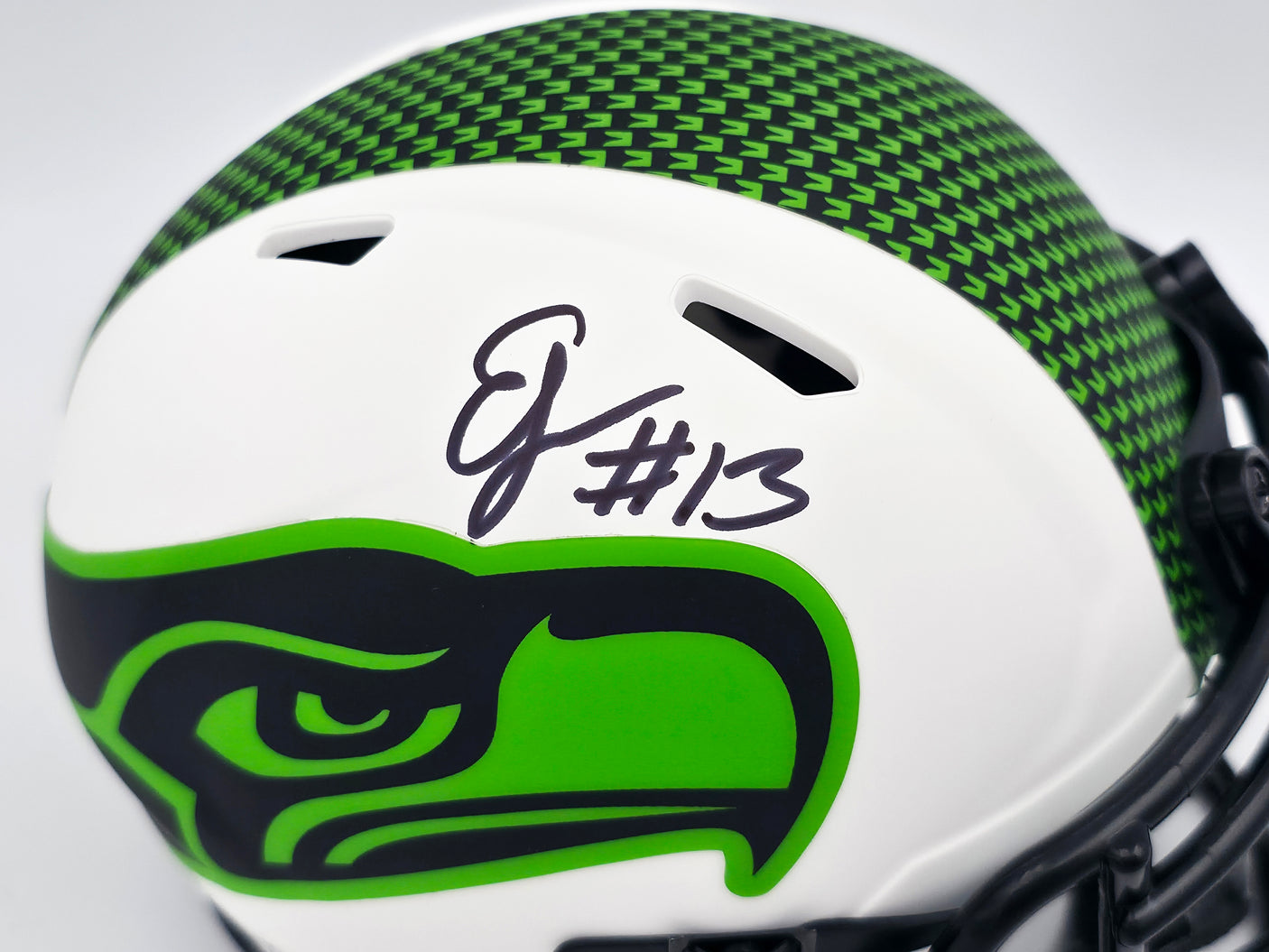 Ernest Jones IV Autographed Seattle Seahawks Lunar Eclipse White Speed Mini Helmet MCS Holo Stock #242555