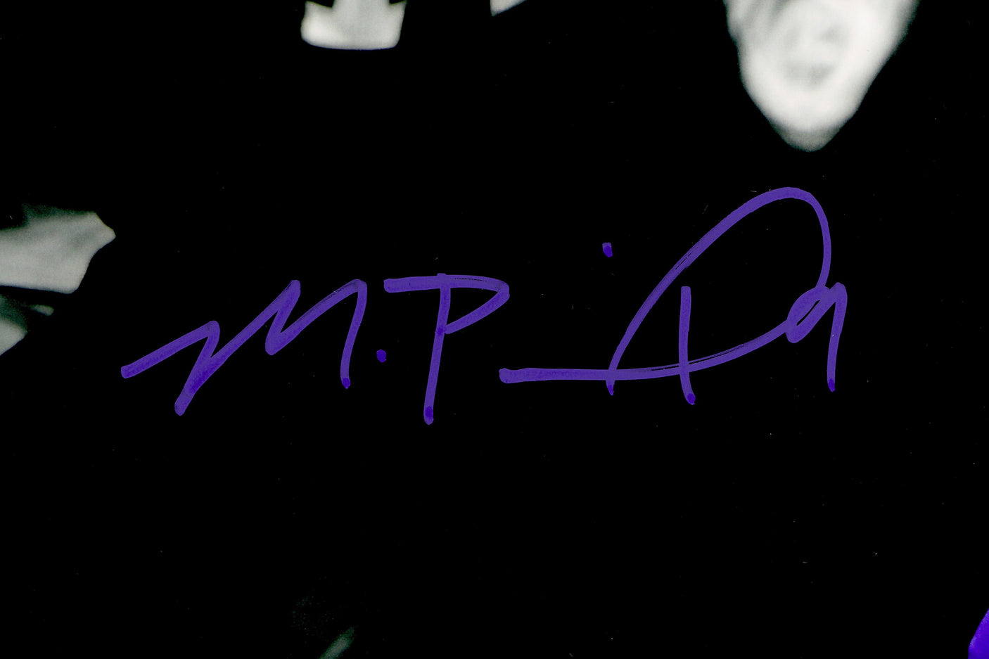 Michael Penix Jr. Autographed 16x20 Photo Washington Huskies Beckett BAS Witness Stock #242583