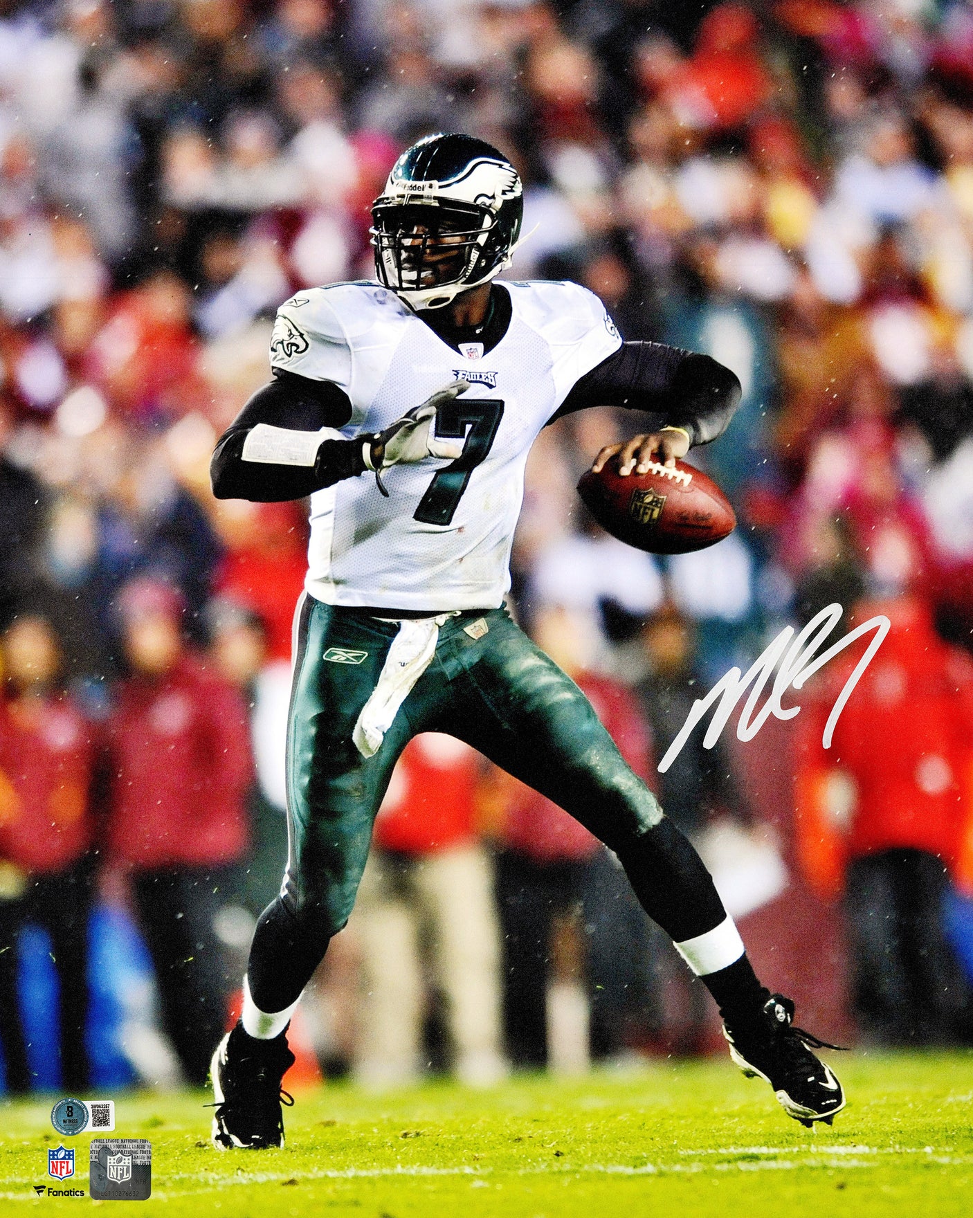 Michael Vick Autographed 16x20 Photo Philadelphia Eagles Beckett BAS Witness Stock #243623
