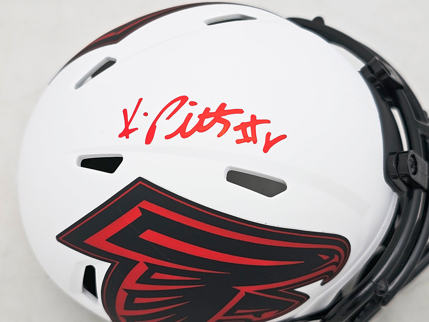 Kyle Pitts Autographed Atlanta Falcons Lunar Eclipse White Speed Mini Helmet Beckett BAS Witness Stock #216116