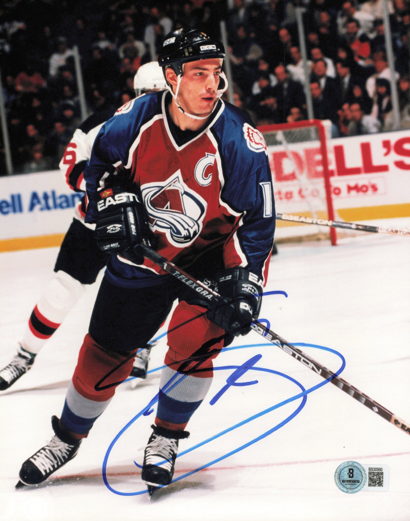 Joe Sakic Autographed 8x10 Photo Colorado Avalanche Beckett BAS QR #BS30560