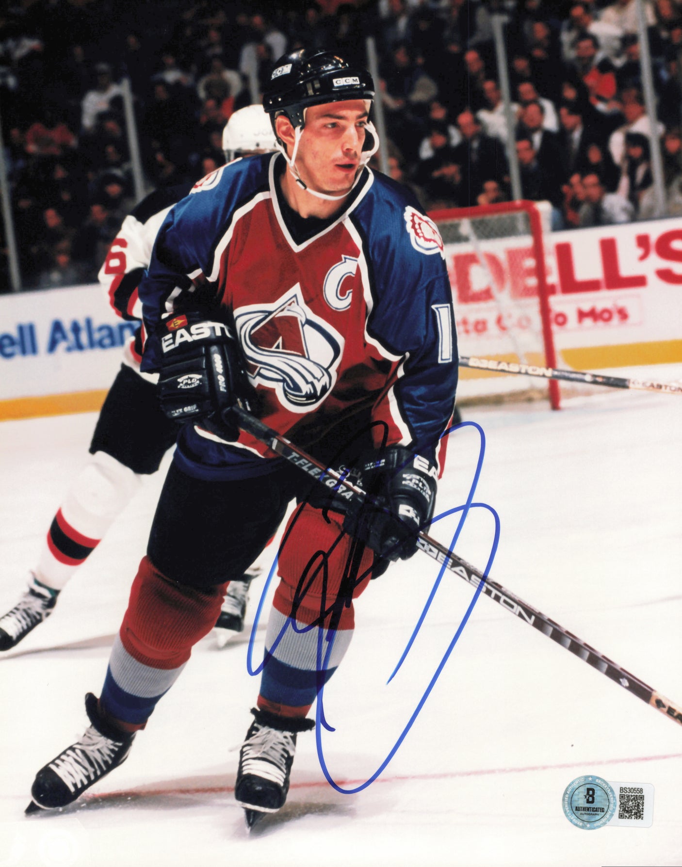 Joe Sakic Autographed 8x10 Photo Colorado Avalanche Beckett BAS QR #BS30558