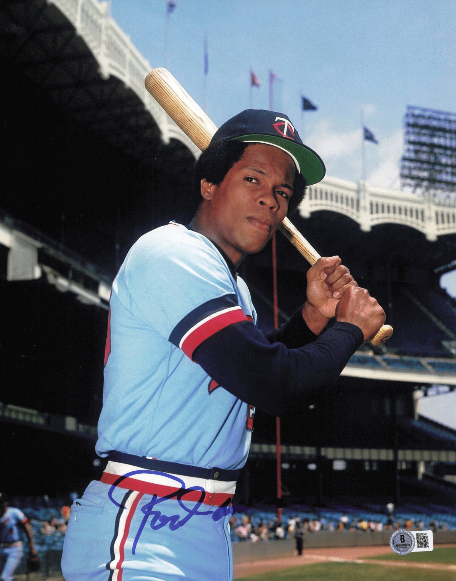 Rod Carew Autographed 11x14 Photo Minnesota Twins Beckett BAS QR #BS30040