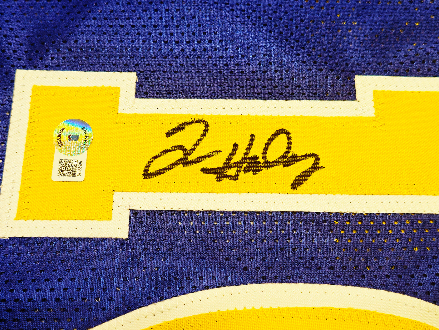Golden State Warriors Tim Hardaway Autographed Blue Jersey "HOF 2022" Beckett BAS Witness Stock #232599