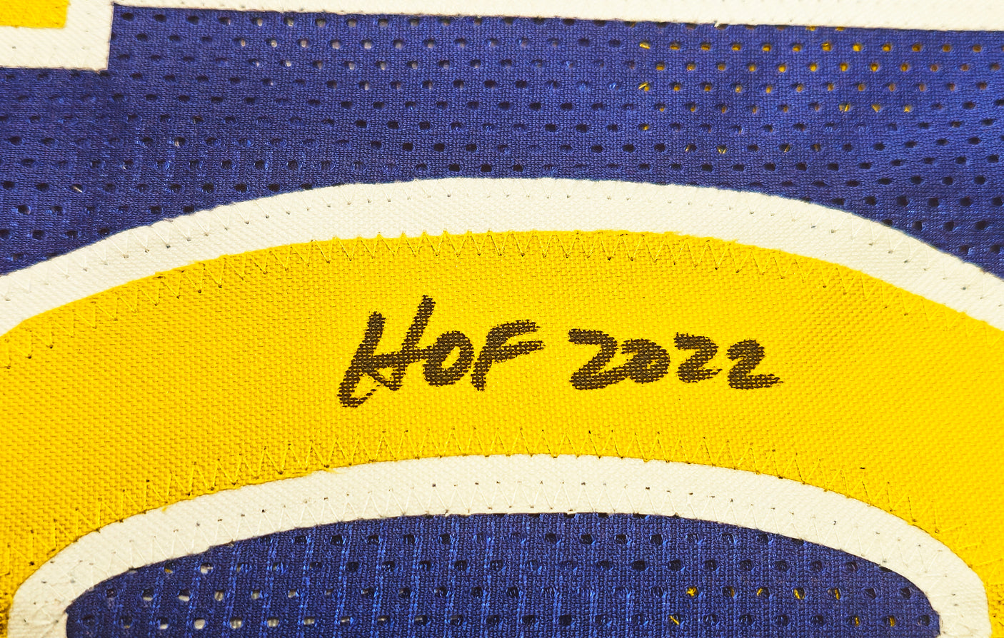 Golden State Warriors Tim Hardaway Autographed Blue Jersey "HOF 2022" Beckett BAS Witness Stock #232599