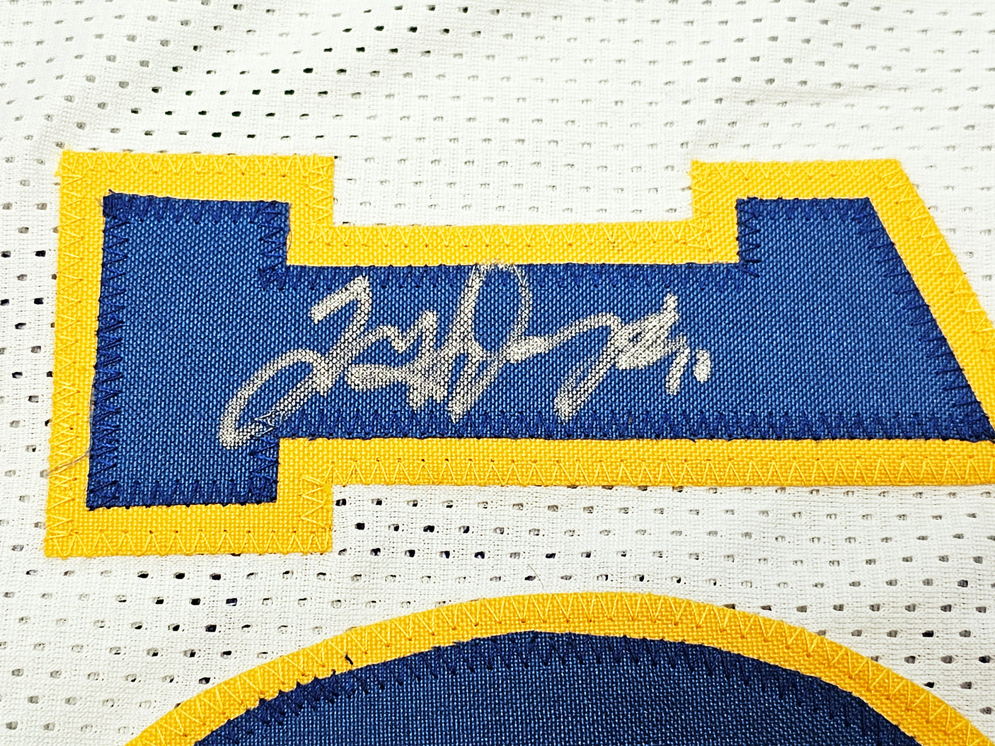 Golden State Warriors Chris Mullin, Tim Hardaway & Mitch Richmond Autographed White Jersey Run TMC Beckett BAS Witness Stock #216817