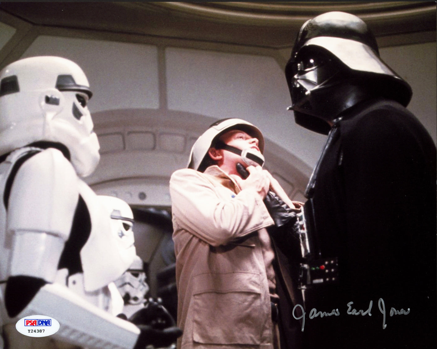 James Earl Jones Autographed 8x10 Photo Darth Vader Star Wars PSA/DNA #Y24387