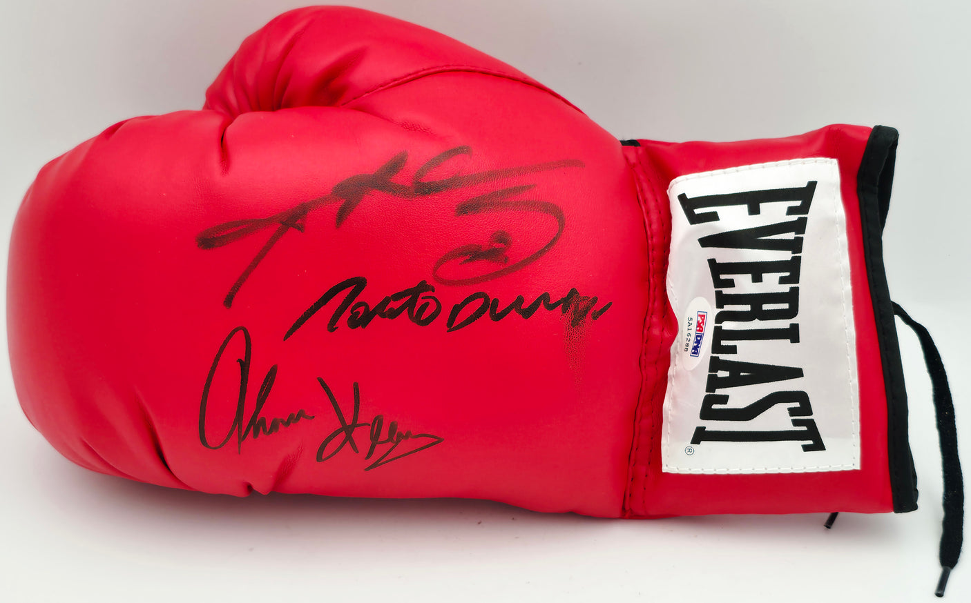 Boxing Greats Autographed Black Everlast Boxing Glove Signed By Sugar Ray Leonard, Thomas "Hitman" Hearns & Roberto Duran LH PSA/DNA #5A16288