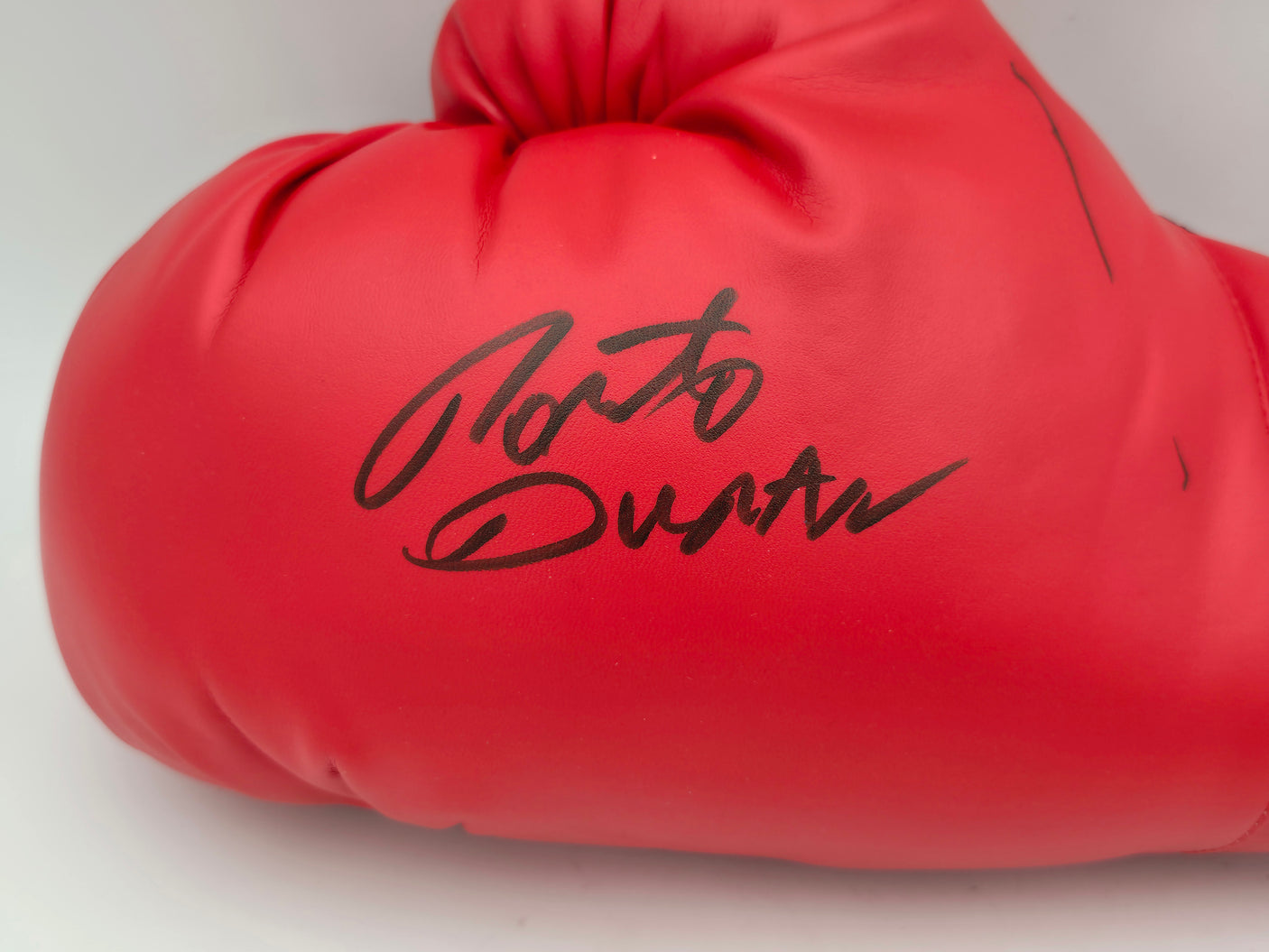Roberto Duran Autographed Red Everlast Boxing Glove LH PSA/DNA #AC72007
