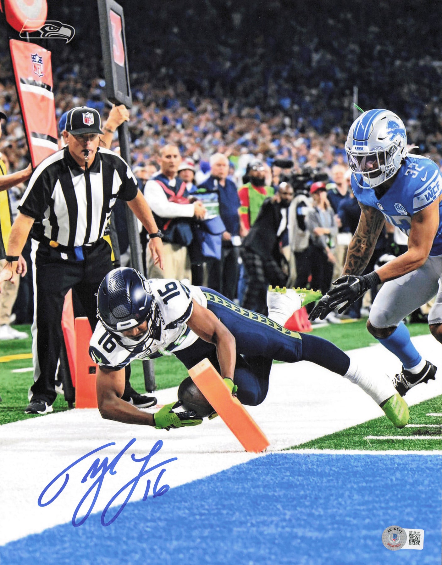 Tyler Lockett Autographed 11x14 Photo Seattle Seahawks Beckett BAS Witness #1W198197