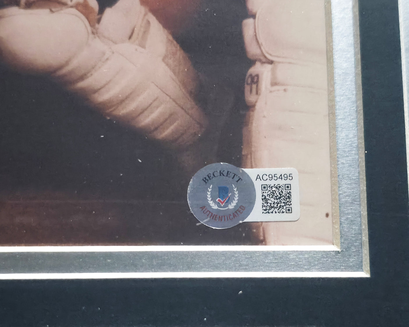 Wayne Gretzky & Gordie Howe Autographed Framed 8x10 Photo Beckett BAS #AC95495