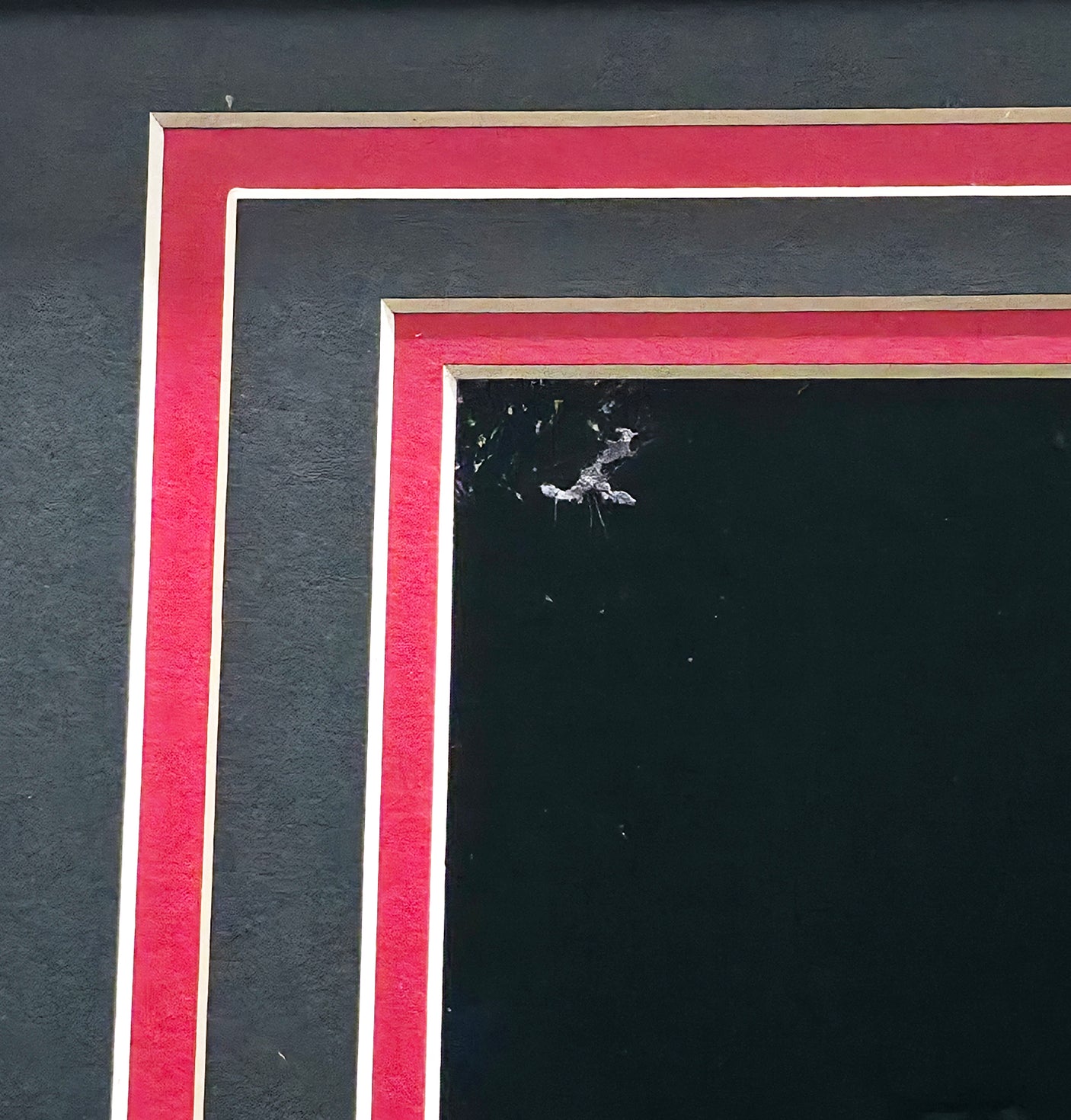 Mike Tyson Autographed Framed 16x20 Photo (Damaged) Beckett BAS QR #BM18522