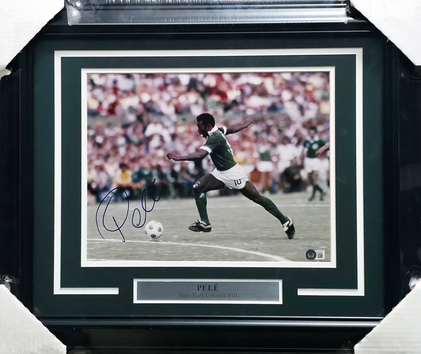 Pele Autographed Framed 11x14 Photo Brazil Beckett BAS #AC95440