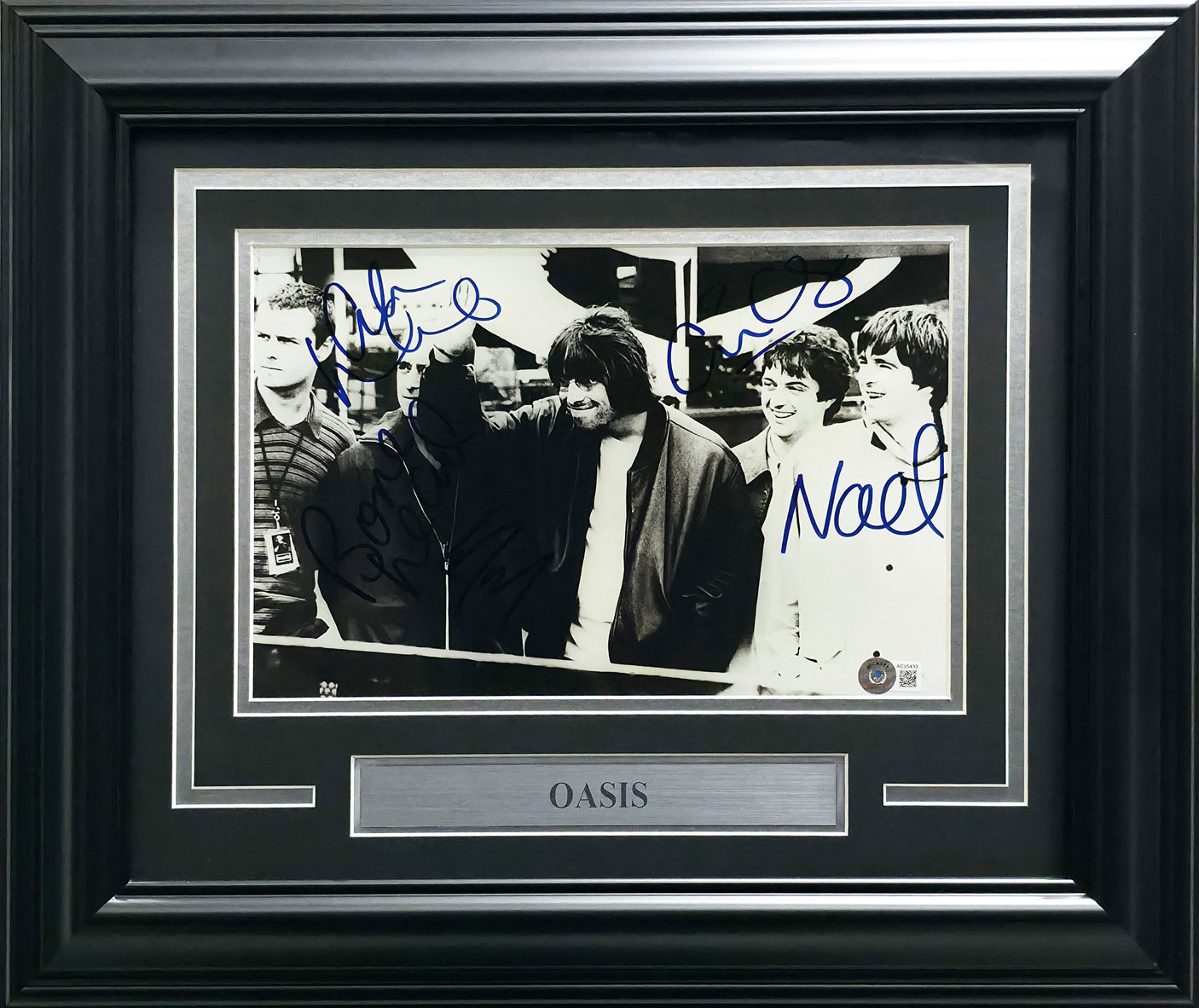 Oasis Autographed Framed 8x12 Photo Signed By All 5 Band Members Including Noel & Liam Gallagher Beckett BAS #AC95433